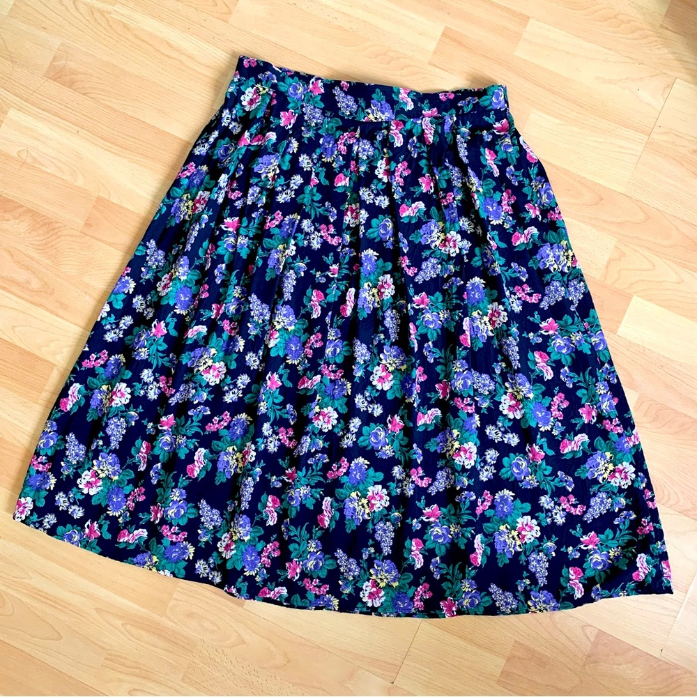 ST MICHAEL Vintage floral flowy skirt made in Canada